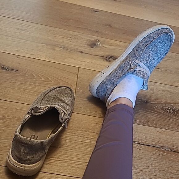 Hey dude size 7 Wendy shoes linen gray boho slip on comfy cozy y2k - Picture 9 of 14